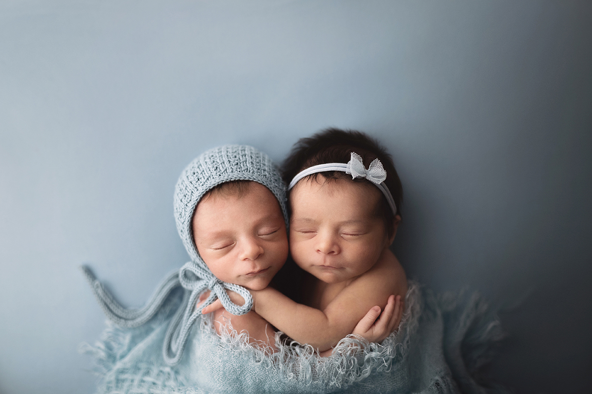 best Brantford newborn photographer, newborn photography near me, newborn portrait studio Brantford